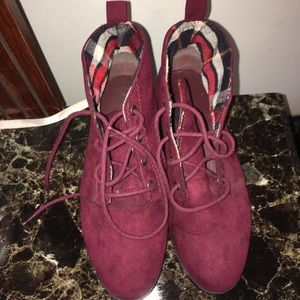 Women's Red Faux Suede Low-top Booties |FOREVER21